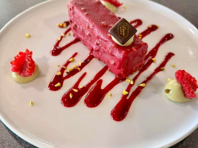 Lay 4 sens Entremet pistache framboise