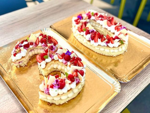 Lay 4 sens Number cake fruit rouge